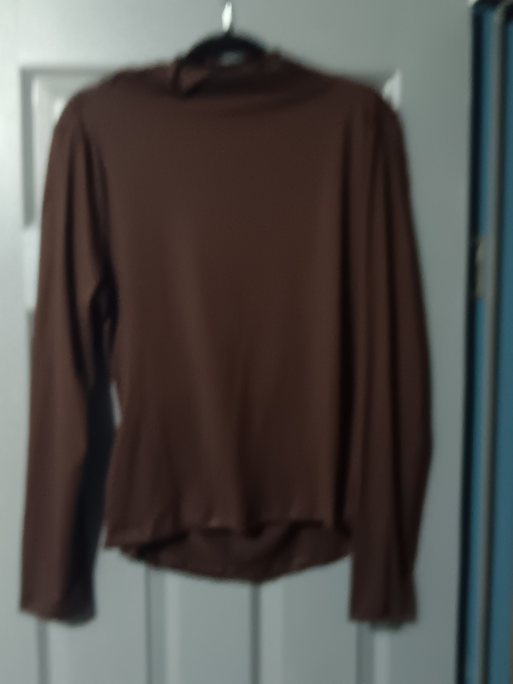 Women's Brown Long-Sleeve Draped Back Top - Picture 3 of 4
